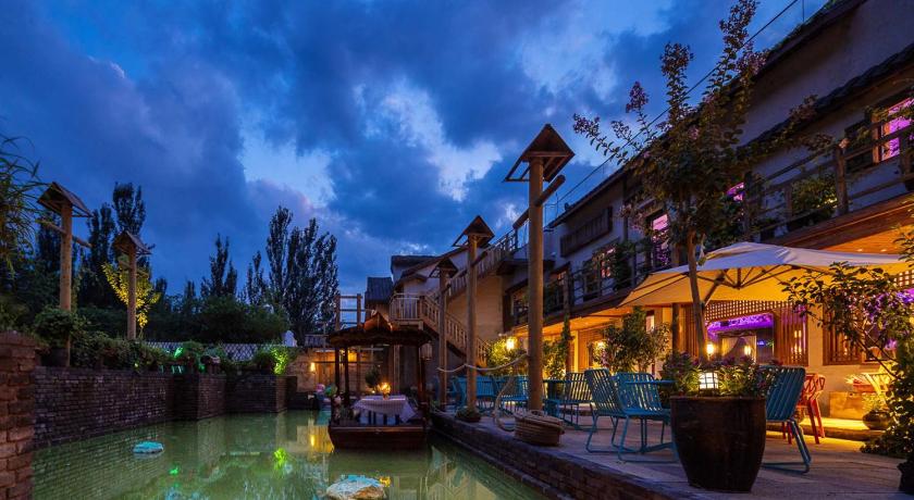 北京 Beijing Nanshan Yanyu Song Hot Spring Holiday Homestay 4星级 酒店 大堂
