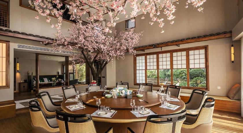 北京 Beijing Nanshan Yanyu Song Hot Spring Holiday Homestay 4星级 酒店 泳池