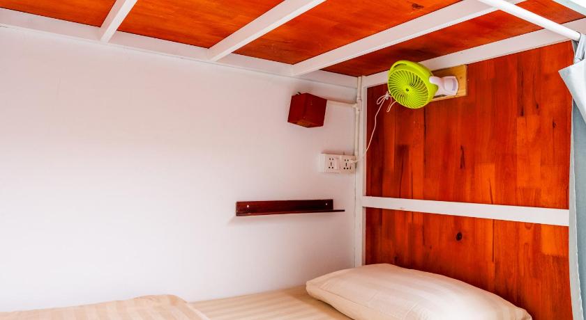 Image of 1 Person in 8-Bed Dormitory - Mixed 11