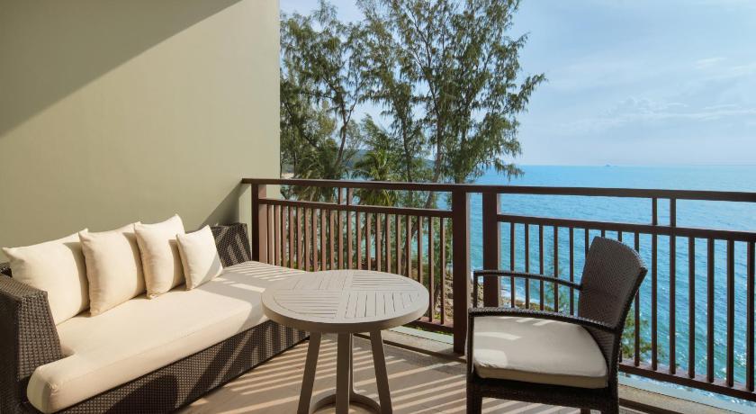 Image of Deluxe Double or Twin Room with Ocean View 9