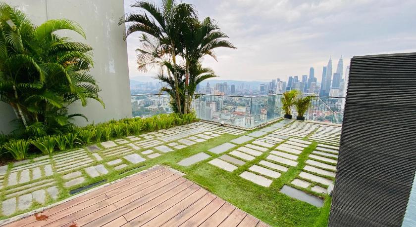 Regalia Residence - image 6