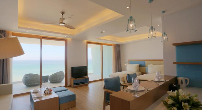 Image of Studio Suite Twin 0