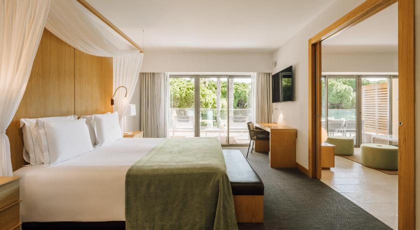Image of Suite Home – Pool View 0