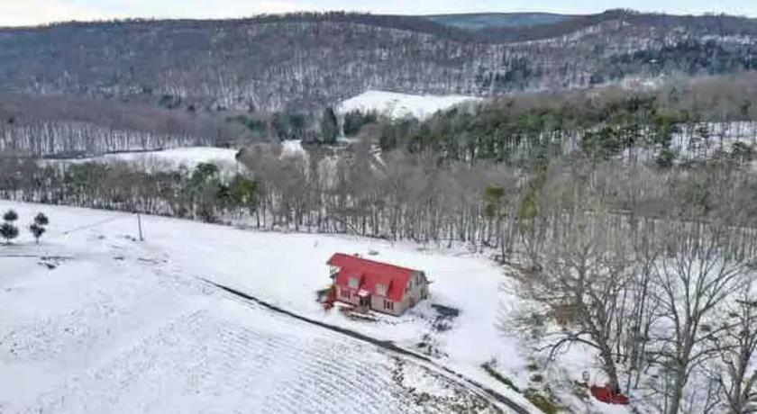 로스트 씨티 (WV) Rustic Barn Retreat w Hot Tub Game Room & FirePit 4성급 숙소 외관