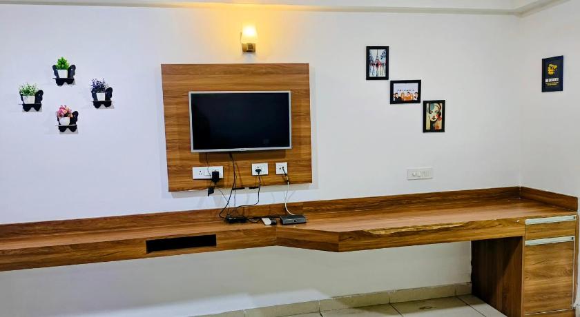 PLUTO HOMES - image 18