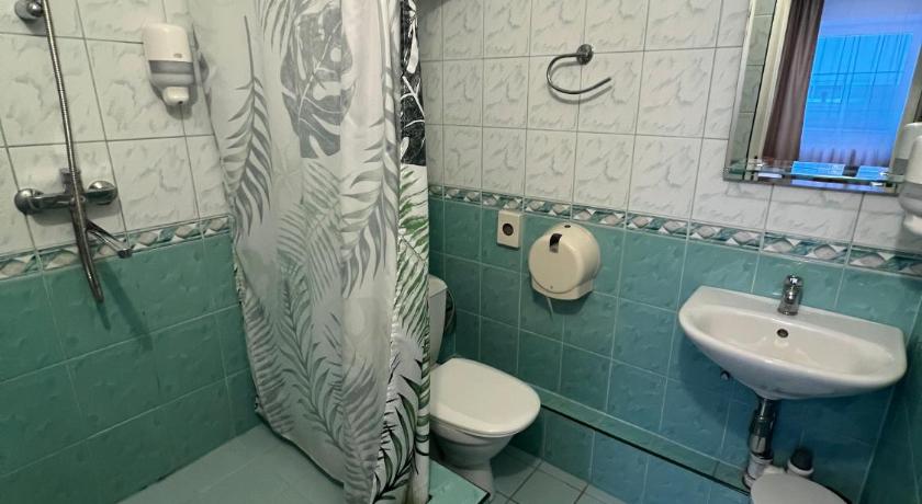 Image of Twin Room (Private Bathroom) 7