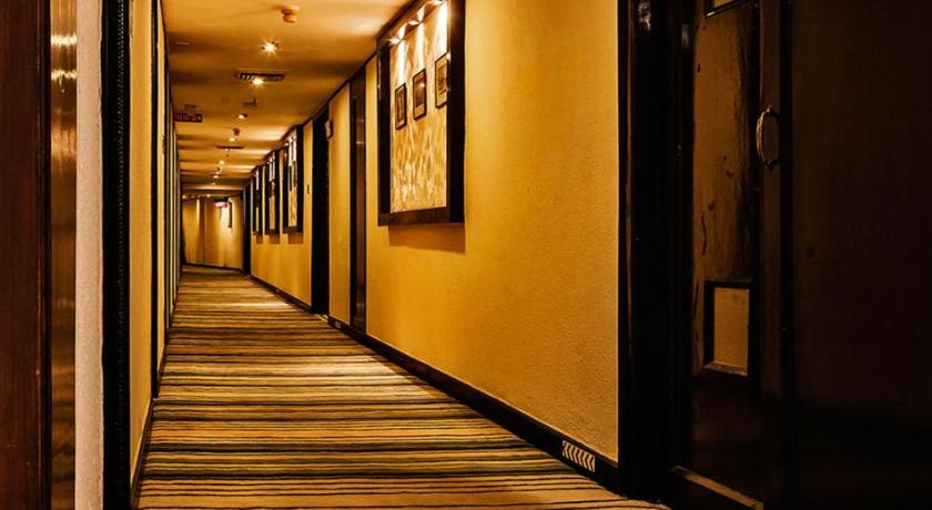 Hotel Shanti Palace