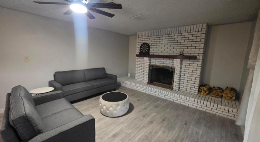 Phoenix Westgate near Arizona cardinals state farm stadium 3-Star Accommodation view