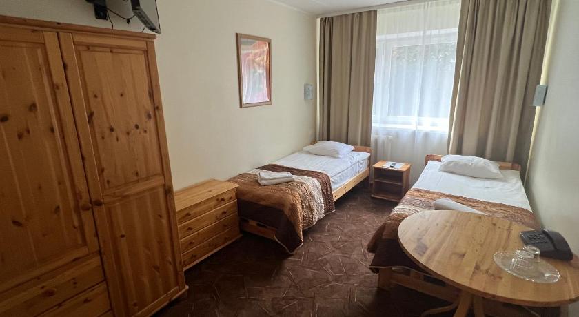 Image of Twin Room with Shared Bathroom 9