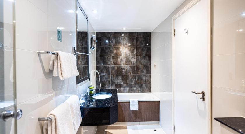 Image of One-Bedroom Suite with Kitchenette 2