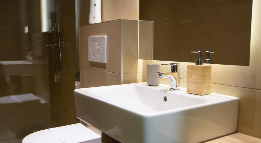 Olivia Rooms - image 11
