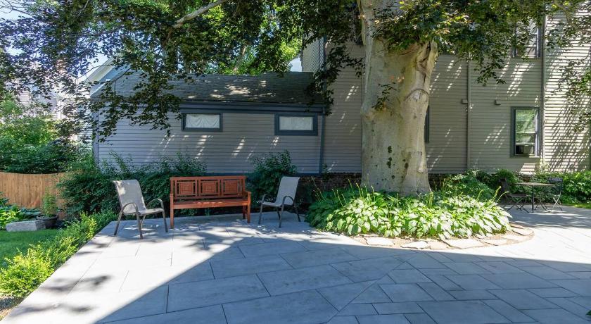 セイラム (MA) 1BR Downtown Salem | Parking |Steps 2 Witch Museum 4つ星 宿泊施設 プール