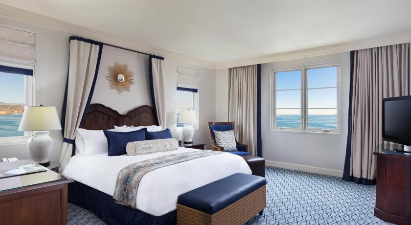 Image of Ocean Front Suite 11