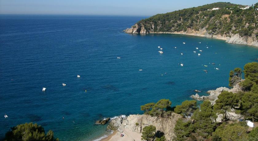 Apartamentos Cala Llevado Apartment (Tossa de Mar) - Deals