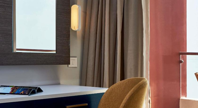 Image of Standard Lake View Twin Room 14
