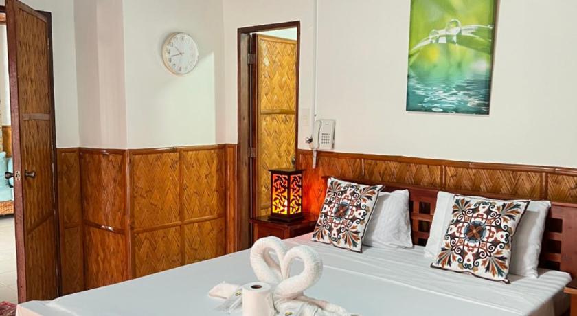 Image of Apartment with Sea View 0