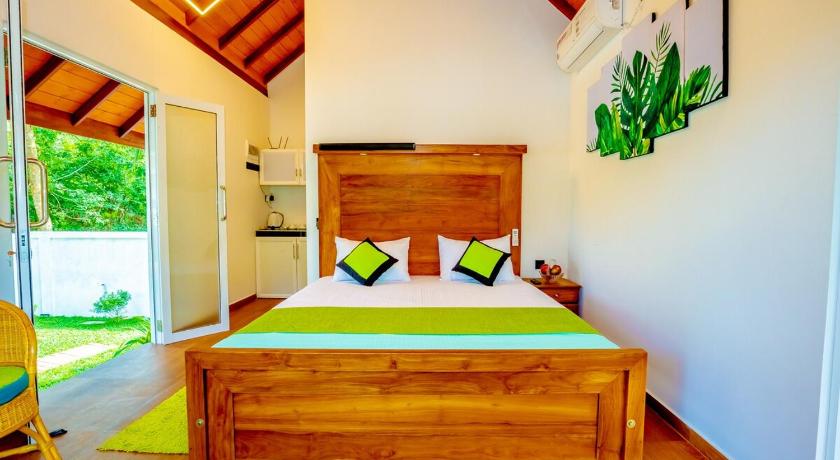 Kurumba Luxury Cabin - image 12