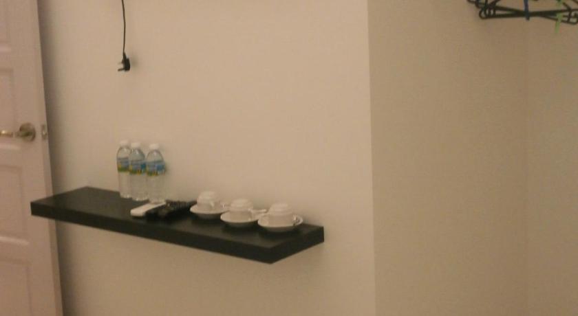 Image of Family Room with Private Bathroom 5