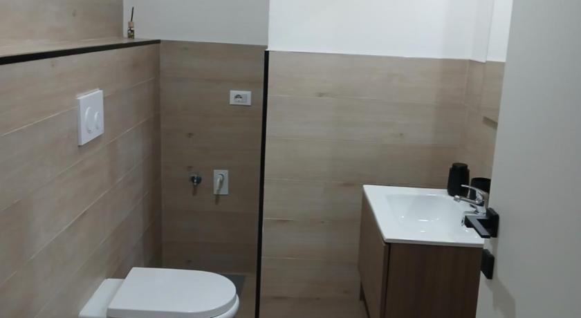 Image of Standard Double Room with Shared Bathroom 2