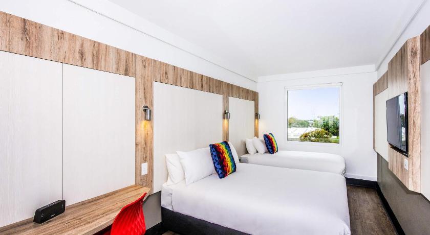 Imagine din Classic Triple Room, 1 Queen & 1 Single Bed 0