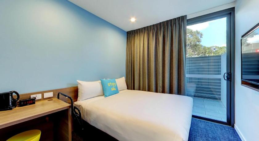 Imagine din Superior Queen Room , 1 Queen Bed 3