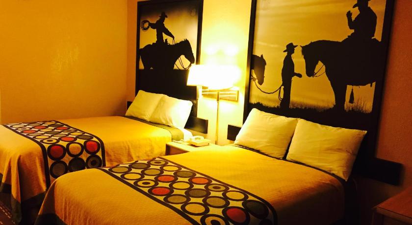 Super 8 By Wyndham Longview/I-20 photo