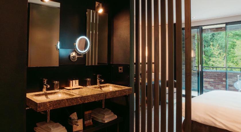 Image of Deluxe Double or Twin Room 5