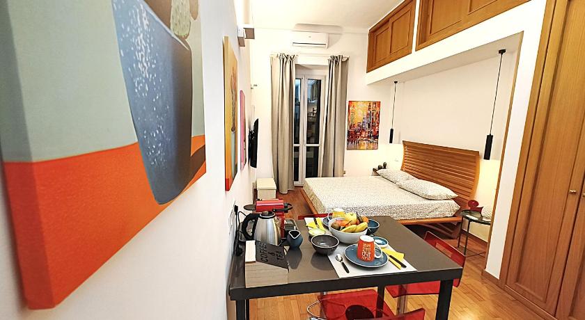 Image of Triple Room with Private Bathroom 5