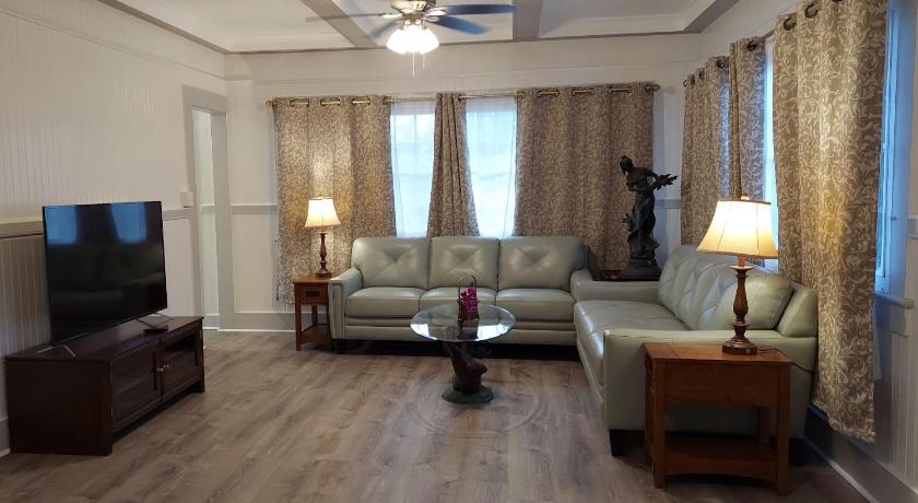 힐로 (HI) Kekuanaoa Homestead for King bedroom 3성급 숙소 스위트룸