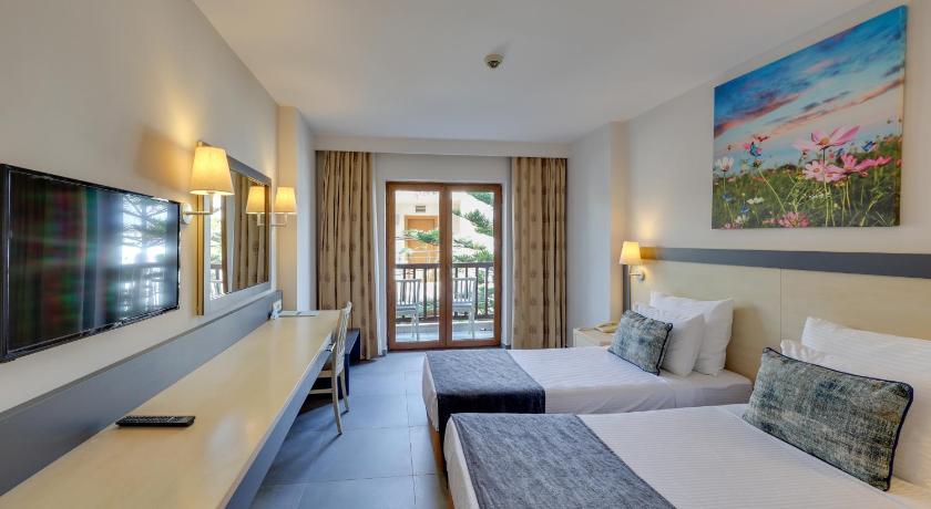 صورة غرفة مزدوجة مع إطلالة على الحديقة (Double Room with Garden View) 0