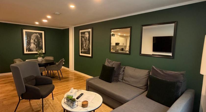 GRAPHITE APARTMENTS
