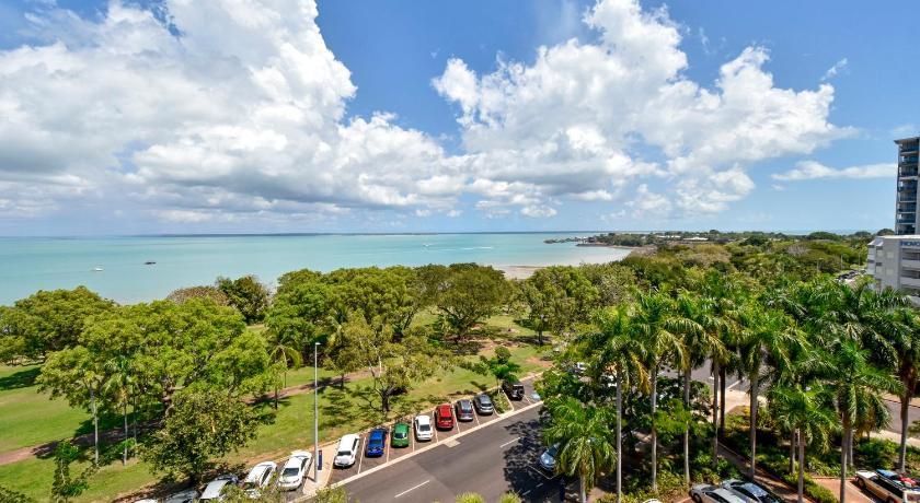 Mantra on the Esplanade Darwin