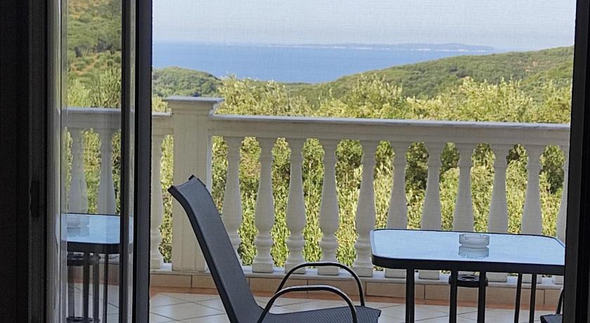 Image of Double Room with Sea View -First Floor 1