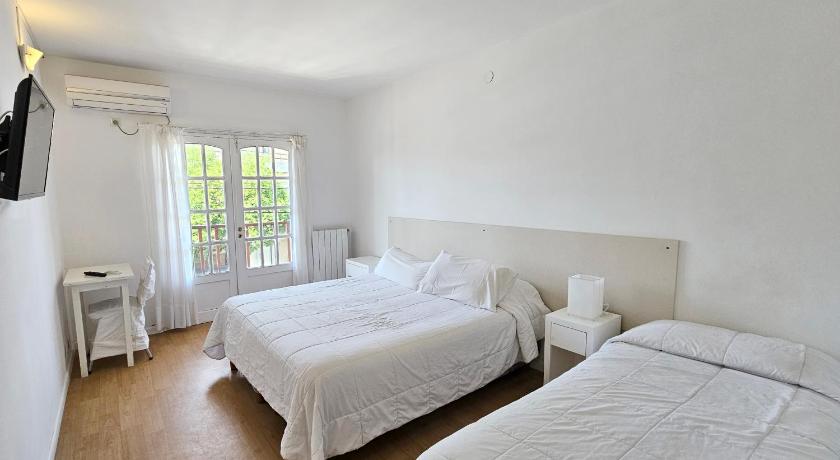 Image of Triple Room with Balcony 0