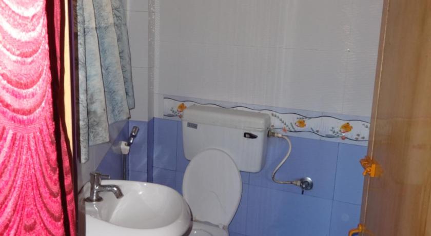 Four Seasons Home Stay (1BDH) photo