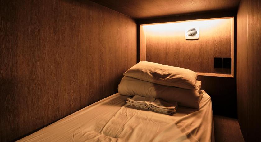 Imatge de Llit Individual en Dormitori Compartit Femení (Single Bed in Female Dormitory Room) 3