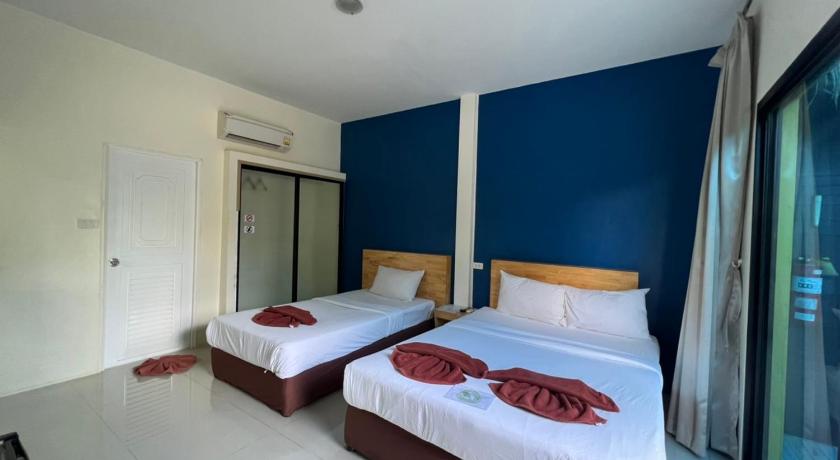 Image of Triple Room for 3 Adults 5
