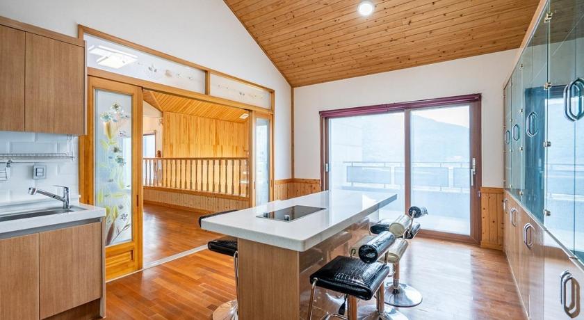 Image of Family Room with Sea View 16
