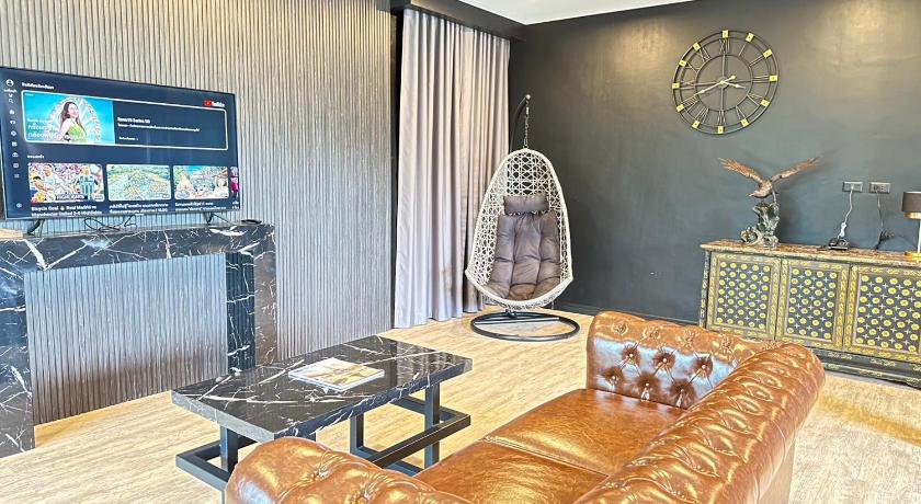 Image of Quadruple Room with Bath 9