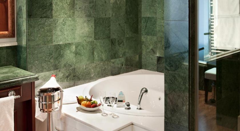 Image of Imperial Suite 2