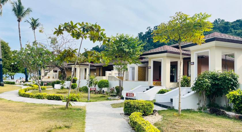 Image of Ocean Front Pool Villa 17
