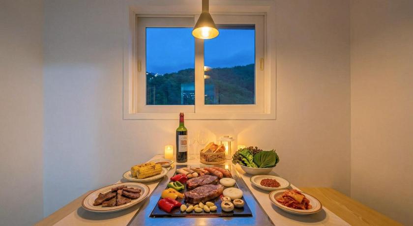 加平 Gapyeong Shiny Pension 3つ星 ゲストハウス レストラン