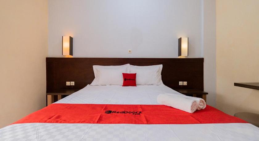 RedDoorz @ Omahku Guest House Batu – Malang, MO