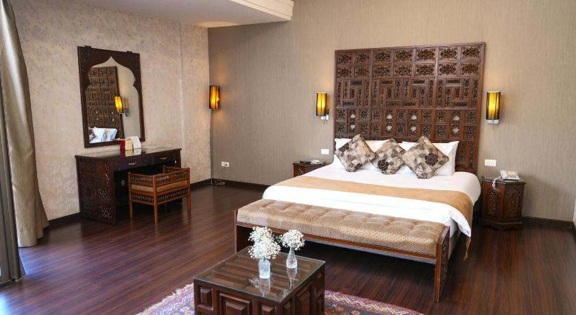 Image of Honeymoon Suite 0