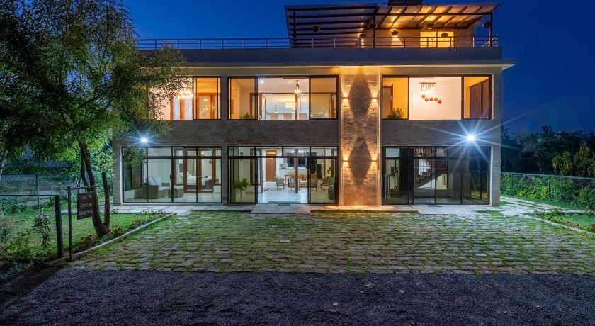 OSOTUA Villa 18 Home Hotel Nanyuki 7 Bedrooms 14 Guests