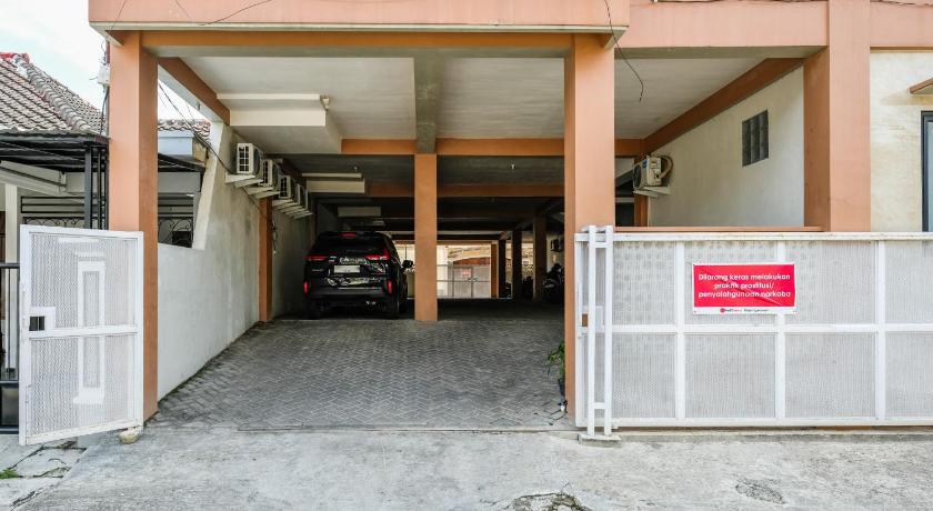 RedDoorz near Malang Creative Center - image 49