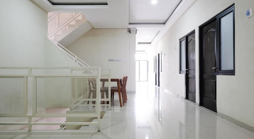 RedDoorz near Malang Creative Center - image 25