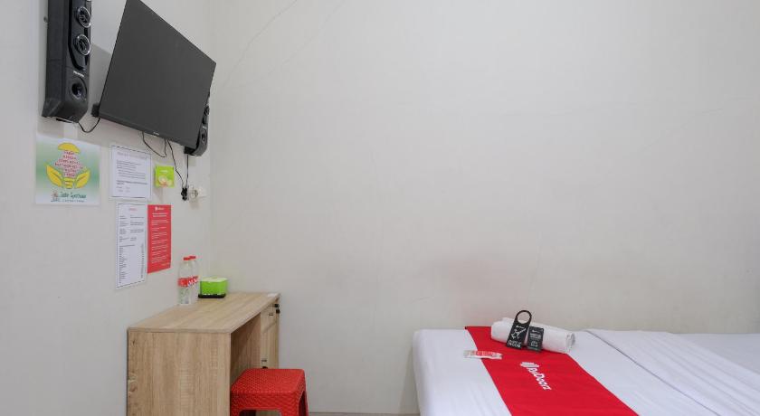 RedDoorz near Malang Creative Center - image 15