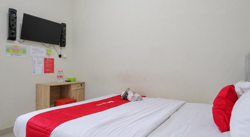 RedDoorz near Malang Creative Center - image 14