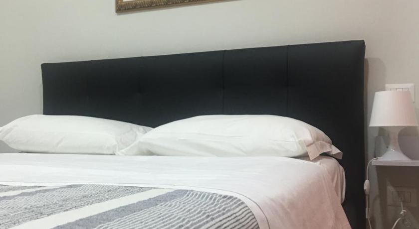 Image of Superior King Room 16